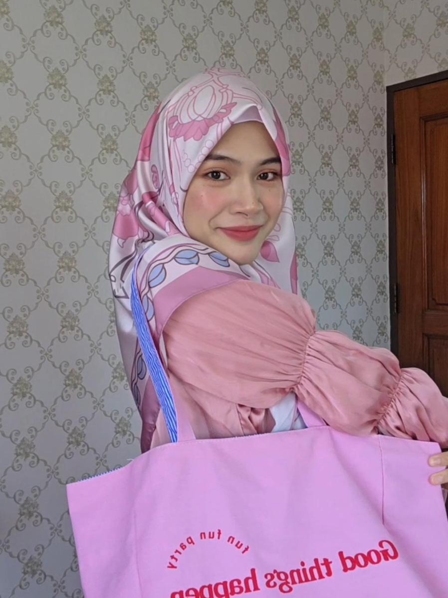 น่ารักอ่ะ แงงงง ❤️#สาวอิสลาม #สาวมุสลิม #อามีร่าเพื่ออัลลอฮฺ #กระเป๋าผ้าเเคนวาส #กระเป๋า 