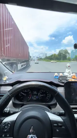 Lên thành phố…#xedichvu #taixe #caotoctrungluong #nhachaymoingay #xuhuong 