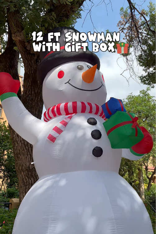 Such a huge Christmas inflatable and ready for you to pick up super low priced!  #tiktokshopcreatorpicks #christmasinflatables #inflatable #ChristmasDecorations #fyp @VINGLI 