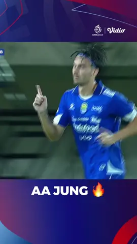 Andrew Jung, tenang tapi mematikan dari titik putih! 🥶⚽