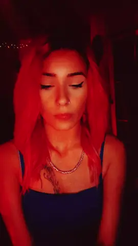 In deiner... #viralvideotiktok  #songvibes  #fypde  #nightvibes  #baddievibes 