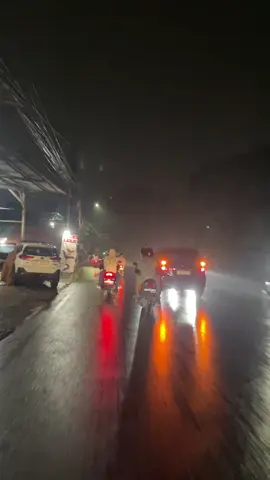 hari hari ujan ya der #fyppppppppppppppppppppppp #fypage #zmn14 #masukberanda 