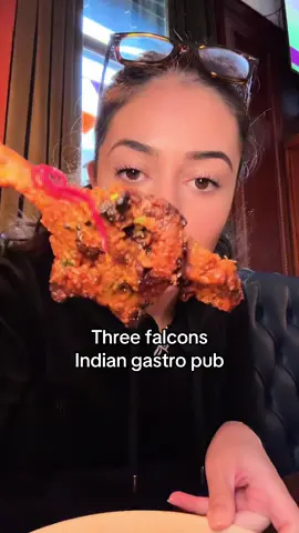 Finally tried @threefalconspub and it did not disappoint 😍 @PITSTOP MARKETING #AD #indian #india #indianfood #gastropub #restaurant #RestaurantReview #food #Foodie #foodreview #fyp #foryou #curry #chicken #naan #mukbang #mukbangvideo #mukbangeatingshow #asmr #asmrfood #foodasmr 