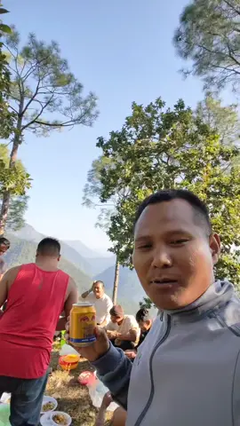 लामो समयको अन्तरालमा साथीहरु सँग दुख्ख दुख्ख आदान प्रदान