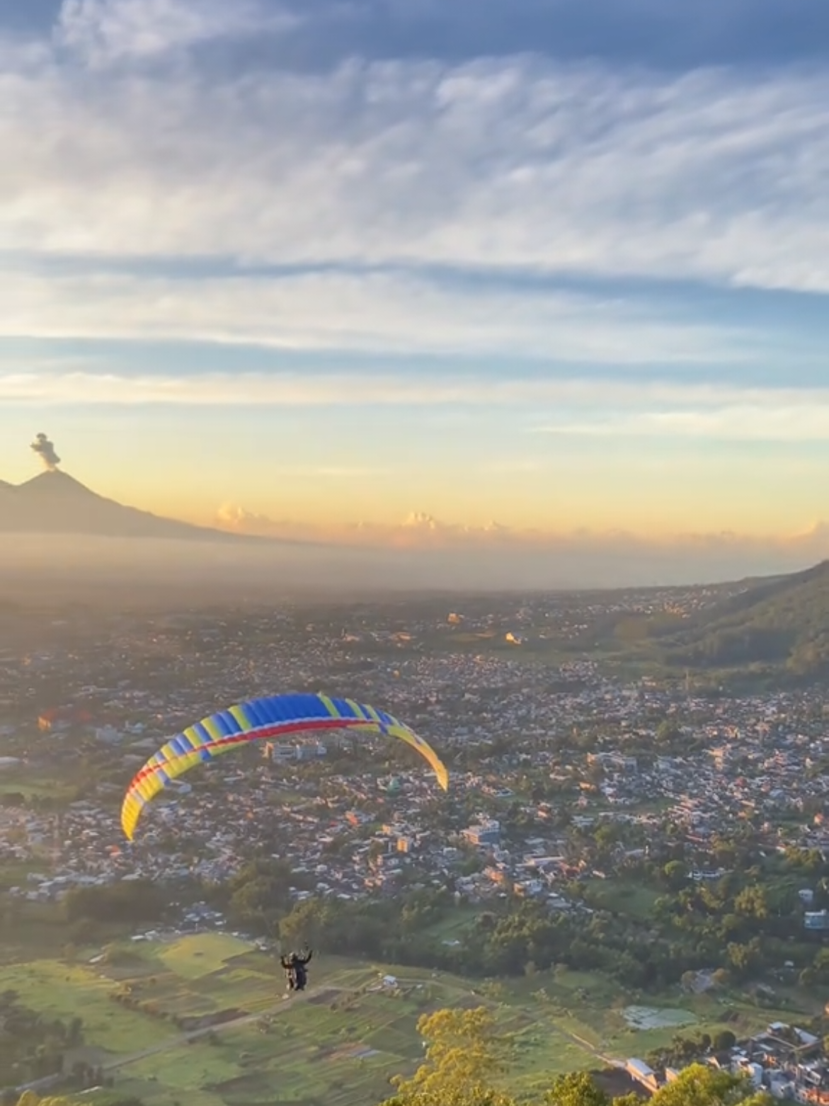 absolute cinema ✋🤚 sc tiktok: @llycc.a #batumalang #paralayangbatu   #explorebatu #wondefulindonesia 