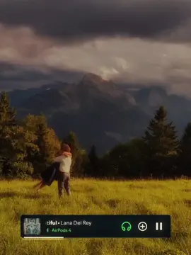but my aching soul.. 🎵 Young and beautiful 🎙 Lana del rey #lanadelrey #viralsong #lyrics #fyp #youngandbeautiful 