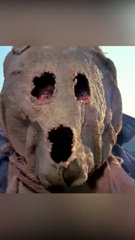 El niño se transforma en un aterrador espantapájaros para vengarse de sus asesinos😱#peliculasrecomendadas