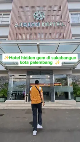 Airish Hotel lagi ada promo spesial buat kalian yang pesan lewat klik lokasi di bawah video ini ya! Jangan sampe kelewatan — kolam renangnya aja vibes-nya udah kayak liburan ke Bali 😍 #AirishHotelPalembang #StaycationPalembang #HotelPalembang #PromoHotel #StaycationMurah 