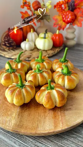 Mini Dovlecei - pizza rola 💚😋 #Latti #foryou #retete #toamna🍁 #pentrutine 