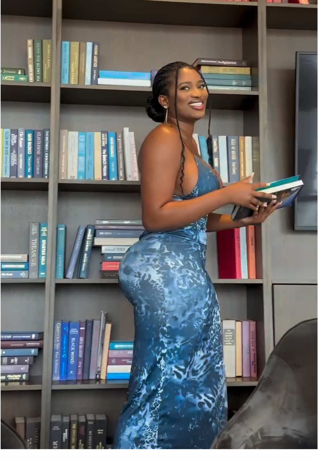 Her fit on fleek  . #Sundress #trend #hersundressonfleek #SundressSeason #Sundresses 