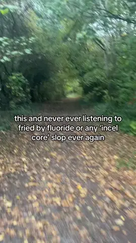 his music is just a sloppy excuse for teenage boys to feel niche and it sucks booty cheeks thank GOD i grew out of that ‘incelcore’ genre #friedbyfluoride #overgroundslop 