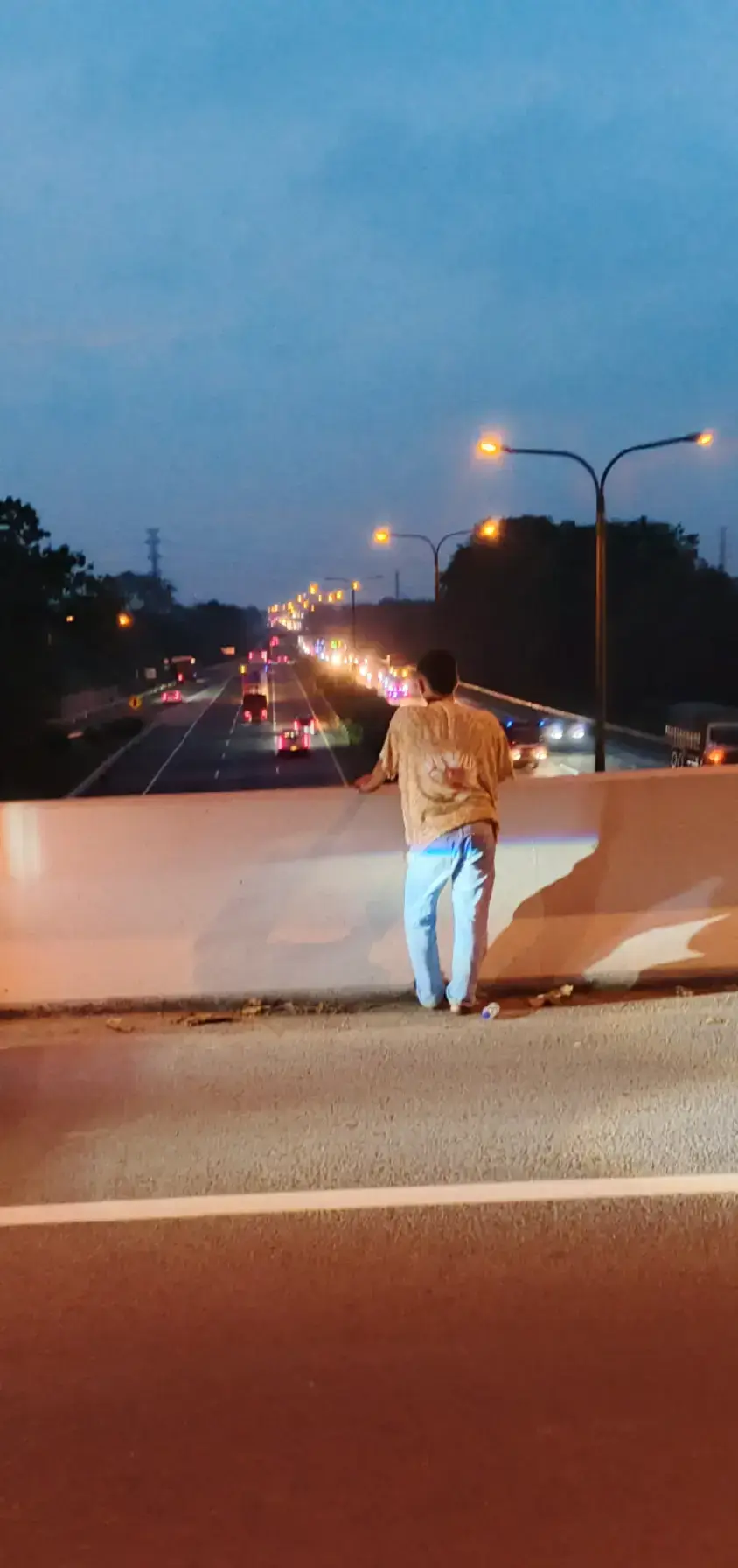 begitu sulit tapi ku yakin karna ku punya Allah 