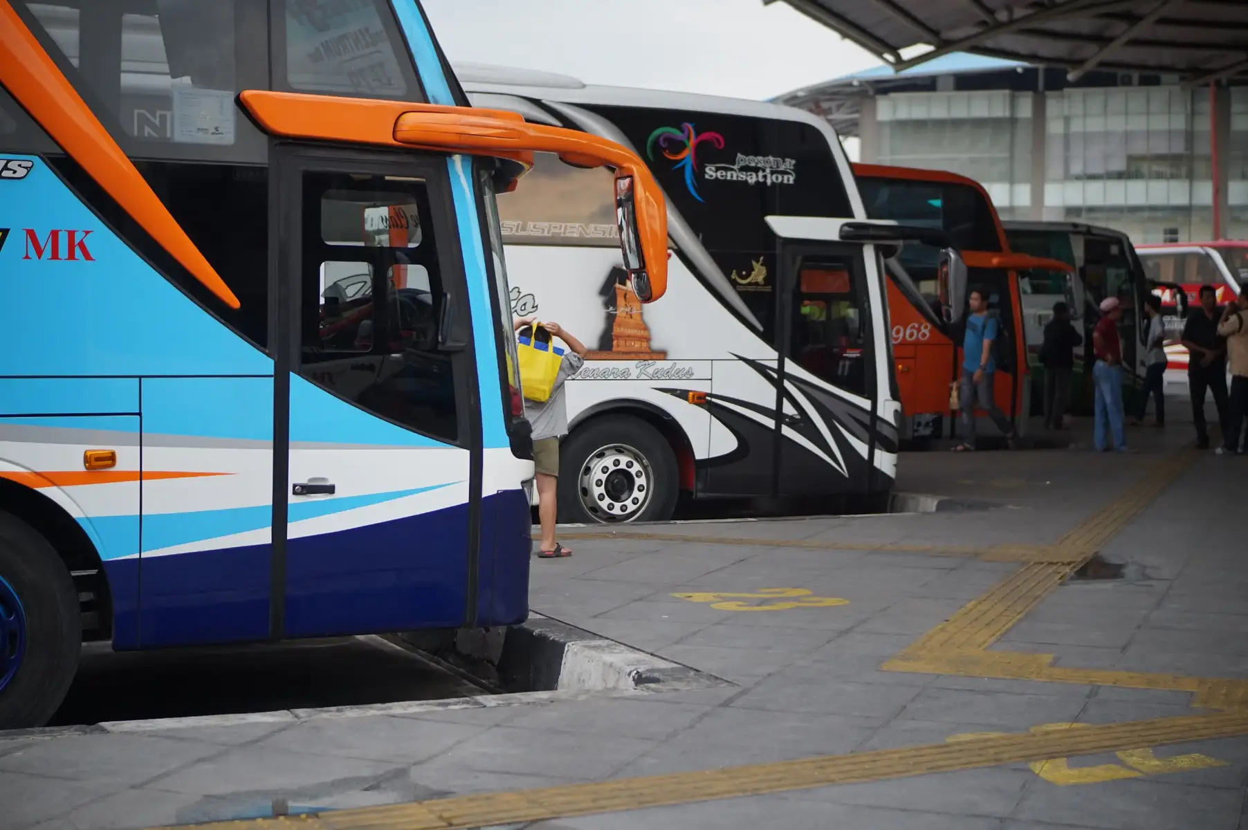 Foto Bus random di Pulogebang 2019 #bejeu #busmalam #busakap #bismania #jetbus2 