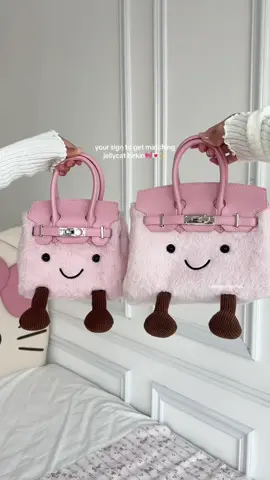 With whom to match these pink jellycat birkin bags?😍✨#jellycat #girlyaesthetic #girlyvibes #girlyfinds #girlygirl #fallaesthetic #match #girlythings #pinkaesthetic #birkin #bestfriend 