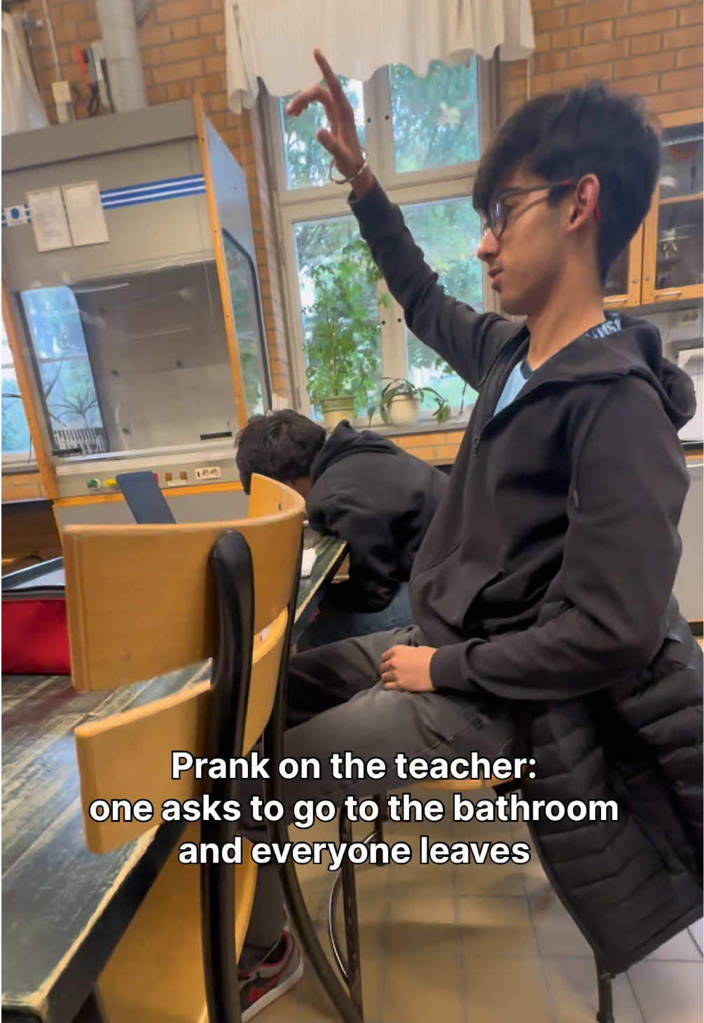Pranking the teacher 😂 #katte #ib #prankvideo #foryoupagе #elever 