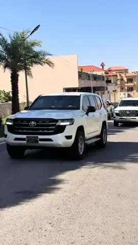 سەردانی بەرێز فریق سیهاد بارزانی فەرماندەی فەرماندەیی هێزەکانی پشتیوانی ١ و بەرێز زعیم عەلی ئەندامی سەرکردایەتی پارتی دیموکراتی کوردستان بو لای  مضیف الحاج  خالد الهسنیانی لە پارێزگای دهوک 