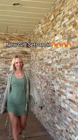 LIMITED EDITION GIFT SETS just dropped — and they won’t last long!  You choose the story: Both for your BFF One for her, one for you Or hey… keep both, because KD magic like this belongs in your life. Save BIG on these bundles while they’re here. Head to our site🔥 #giftset #katiadesigns #giftideas #itsnotjustjewelry #fyp 