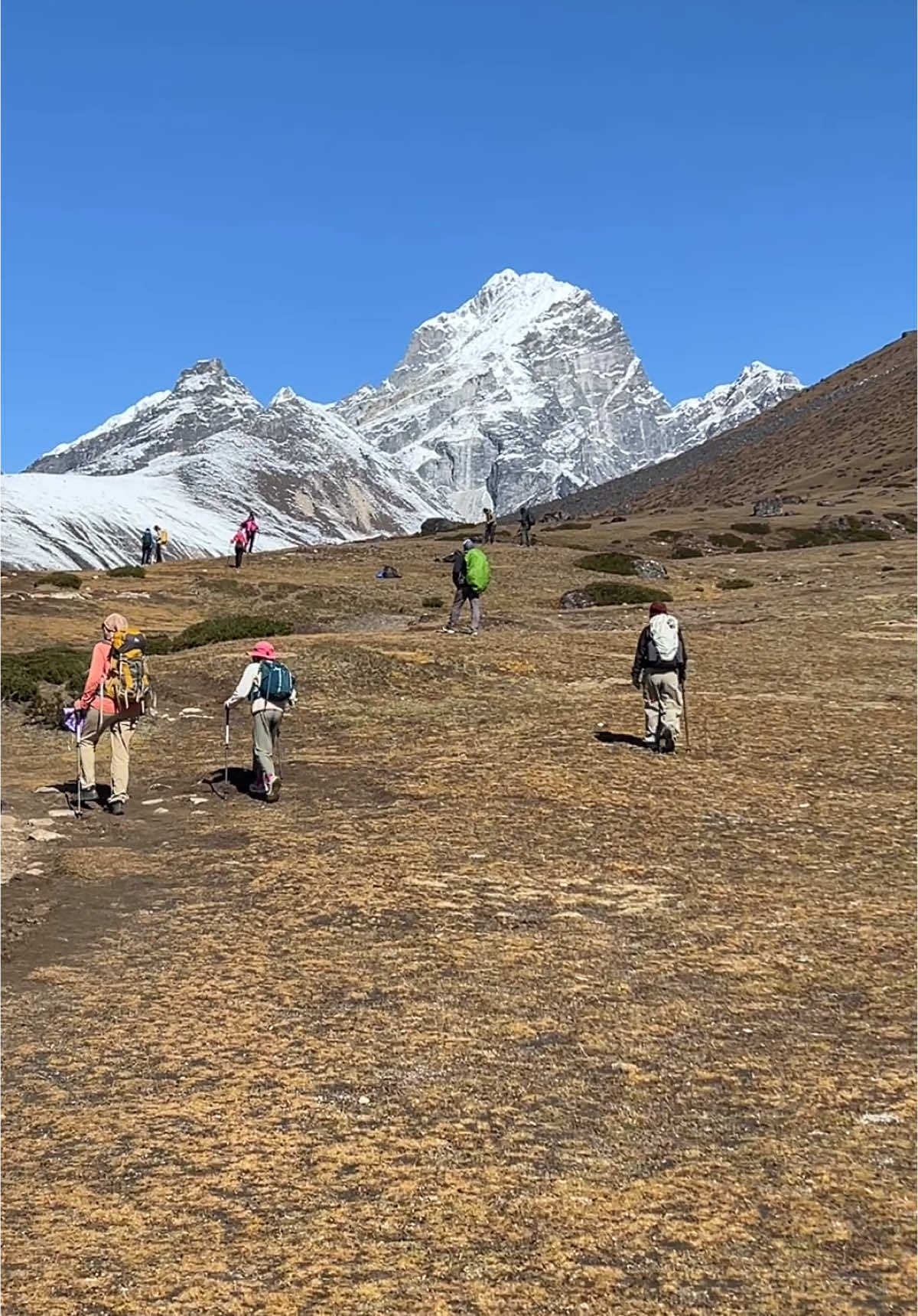 📍Everest Base Camp Trek Cost Breakdown -  The cost to trek to Everest Base Camp generally ranges from $1,000 to $5,000 USD, with standard packages falling between $1,200 and $2,500 USD. The final price depends on the services included, such as a guide, porter, meals, permits, and accommodation, with luxury options costing up to $5,000 and budget or DIY treks potentially costing as little as $700-$1,000, though this is not recommended.  #everestbasecamp #trekkinginnepal #ebctrek 
