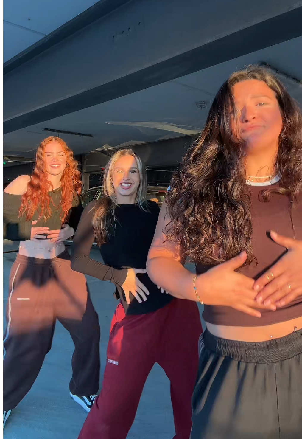 @Sophia.RA @Marie.RA @Sinem.RA 🍯 #dc #dance #dancechallenge #dancetrend #tiktokdance 