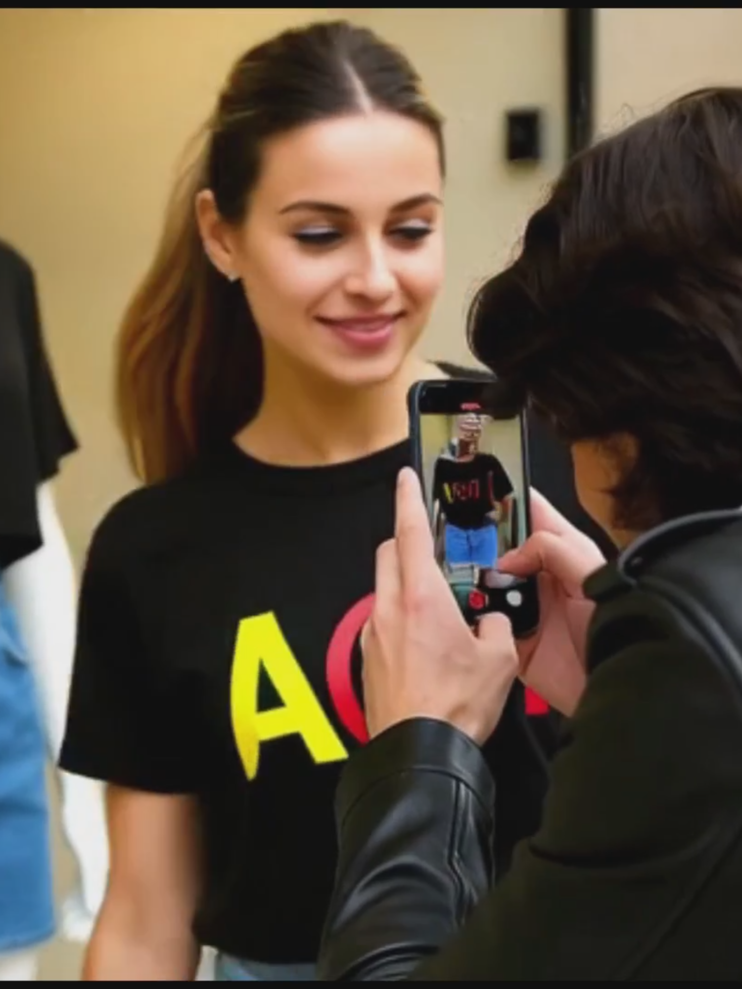 ApprovE WoW! Experimente novos looks virtualmente. Faça upload de uma foto sua e forneça o link de uma imagem de roupa para ver como ficaria em você, tudo com o poder da IA. #virtualtryontool #lookdodiatiktok #modamasculina #experimenteroupas ##LookDoDia #ExperimenteOnline #VirtualTryOn.