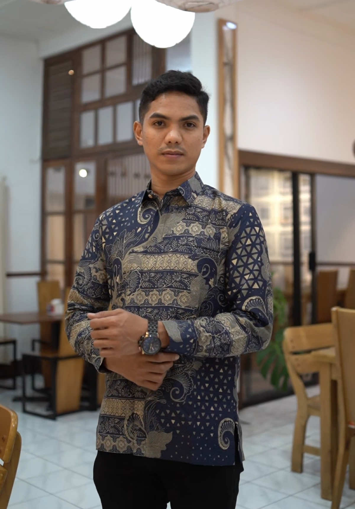 Batik Bansa - Batik Dobby Premium - Kemeja Batik Pria - Baju Batik Pria #batikbansa #batik #batiksolo #batikpria #batikcouple #batikkondangan #batikpremium #batiktulis #kemeja #kemejabatik #kemejapria #kemejakantor #kemejakerja #lamaran #tunangan #pernikahan #engagement #fashion #fashiontiktok #fashionhacks #fashionstyle #fashiondesigner #mallthamrincity #thamrincitymall 