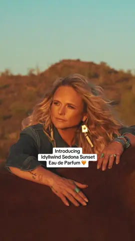 Inspired by the quiet beauty of a Sedona sunset 🧡 @Idyllwind 