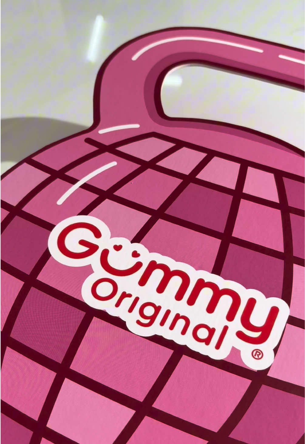 Shhh... escuta isso 👀 ASMR do press kit da nossa Creatina Gummy. Quem aí ama um barulhinho satisfatório?🤤❤️ #GummyOriginal #GummyCreatina #inmygummyera 