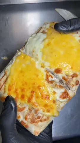 Le moment où le fromage fond… on a tous arrêté de respirer 😮‍💨🧀🔥 @ipublicity.ch  #TacosAvenue  #FoodTok  #FoodLovers