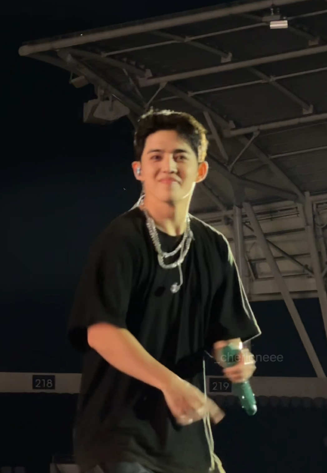 One of the many clips I have of Seungcheol for @mannduh   #kpop #seventeen #seungcheol #concert @SEVENTEEN @Live Nation Concerts 