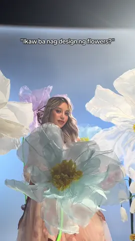 I designed the flowers and set it up for the @Marie Twins🐵👭🏼 the shoot happened with @⟡ Just Airen ⟡  MUA @Ohnie Hmua 💗  Studio: @The DreamCapture Studio  💕