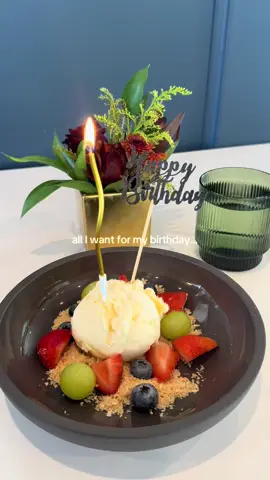 Alllllll I truly wanted for my birthday. Peace, calmness, and good vibes 🩵 My hubby really popped off with this one and it was pretty much perfect. What’s crazy is that it was the simplest day which was all I asked for. I normally travel and celebrate my birthday literally anywhere else, but somehow I felt that this birthday twenty-ATEEEE! 😉 He created this video montage with some of my favorite people wishing me a happy birthday, which was so nice to wake up to..went to one of my favorite breakfast spots, booked me a MUCH needed massage, hung out at a pumpkin patch…and I LOVE a pumpkin patch. We then chased and watched the sunset, and had dinner at a delicious Greek restaurant. I’m happy 💖 #birthdaywish #octoberbaby #libraseason 