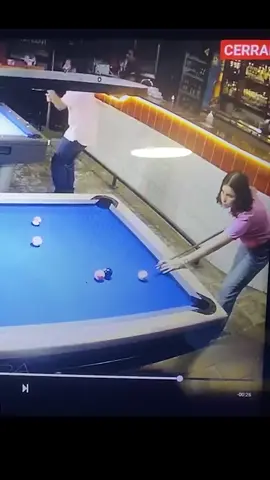 INCREIBLE trickshot en billar NO PODRÁS CREERLO #billar #billardeenvigado 