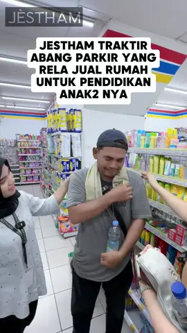 @jesicathamrin @jeshtam Cici membagikan sembako tepat sasaran 