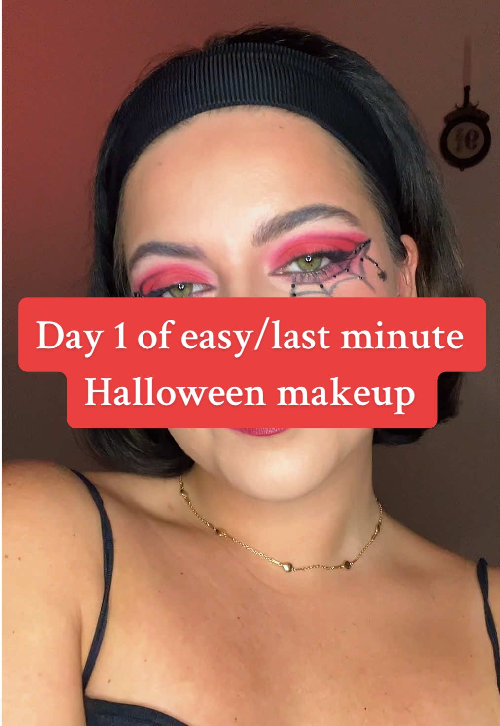 🕷️🕸️ So fun and easy to do! Perfect with any outfit as well! #fyp #foryoupage #makeup #mua #halloweenmakeup 