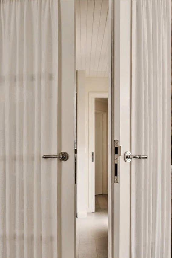 SOFT DEW IN PARIS 🤍 #lookbook 