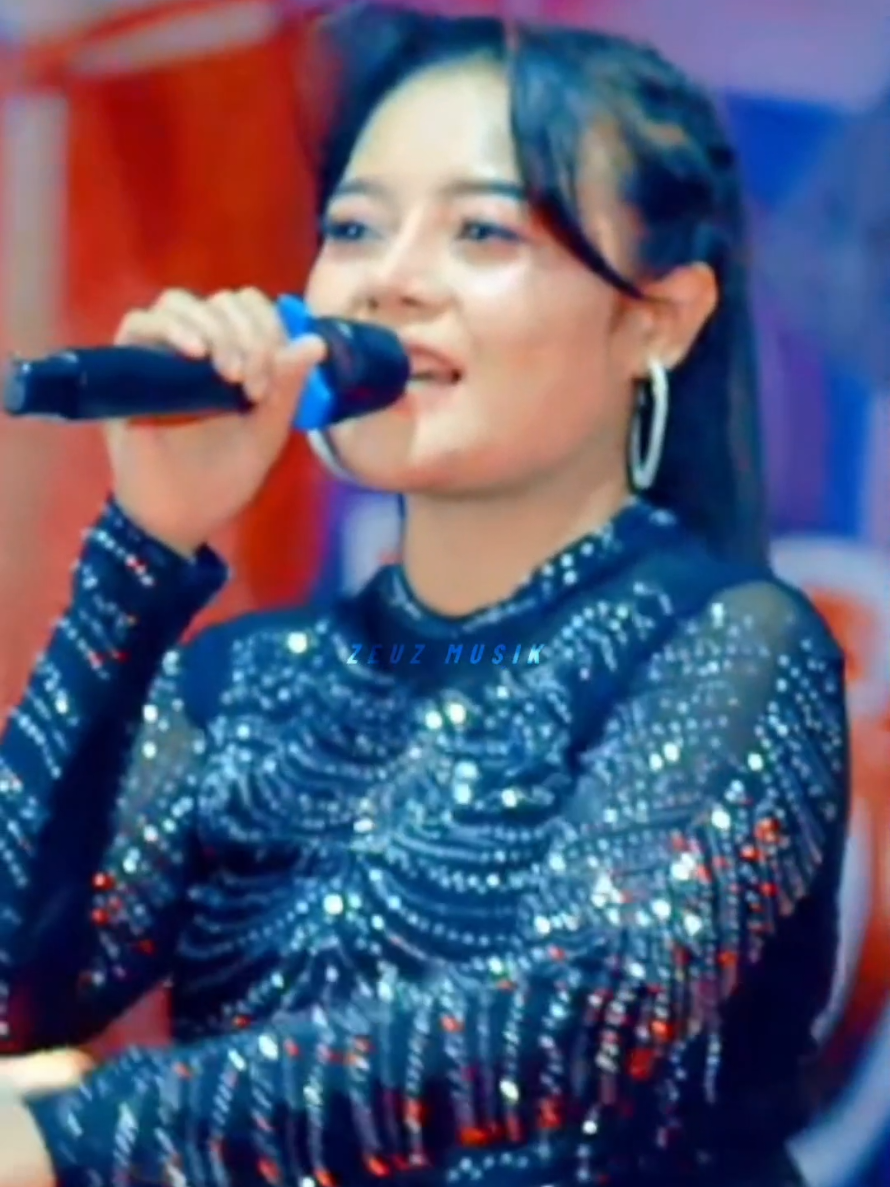 Seezz🤙 #kusumaningati #ichakiswara #savanasakjose 
