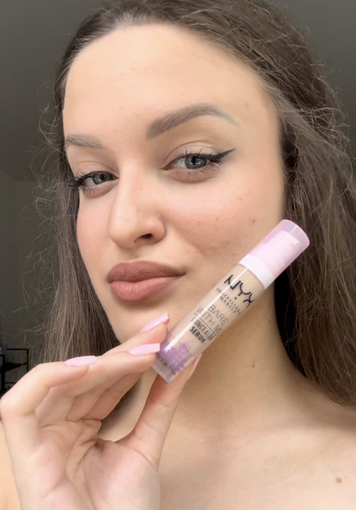 [Werbung] ✨ Glow trifft Pflege! ✨ Ich teste das Bare With Me Concealer Serum von NYX Professional Makeup – und wow, die Haut sieht so frisch und natürlich aus! 😍 #trnd_nyxconcealer #nyx_concealer #nyxbarewithme #makeup #grwm 