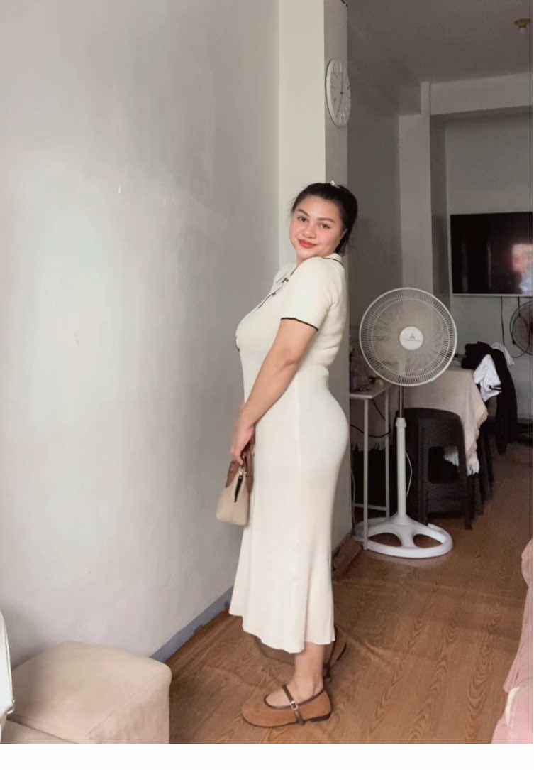 For the moms who love fashion and comfort ✨ from errands to dinner momma, this dress has you covered! #knittedress #OOTD #momootd #momlife #confidentmom 