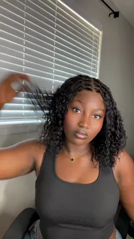 I found my lazy-girl hairstyle hack 💅🏽  @LWIGS Store @lwigsfinds #LWIGS #LWIGSHAIR #braidedwig  #Glulesswig#tiktokshop map mete cheve a nan link ki nan video kouri al pranl avan yo fini 😘