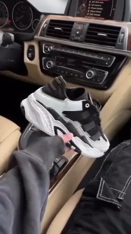 Le style street qui fait la différence 🔥 Découvre la Adidas Niteball, confort ultime et design moderne. 💸 Prix imbattable + livraison gratuite partout au Maroc !