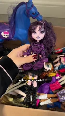 Replying to @bnoru_ Prt 1 restaurando Monster High #elissabat #monsterhigh #collection #doll #restauração 