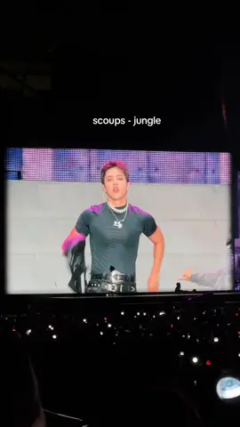 [SOLO 1/9🤍] when scoups took off his vest… he’s fucking insane #seventeen #svtcarat #losangeles #scoups #jungle @SEVENTEEN 
