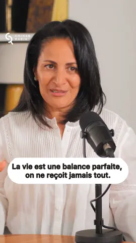 La vie est une balance parfaite. On ne reçoit jamais tout… À 12 ans j’observais  mes copains, mes copines, et quelque chose en moi murmurait que la vie est une balance parfaite. Les plus belles avaient parfois des manques invisibles. Ceux qu’on remarquait moins portaient des trésors à l’intérieur. Et j’ai compris très tôt qu’on n’a jamais tout… mais qu’on a toujours ce qu’il faut pour être complet à notre manière.  #storytelling #developpementpersonnel #equilibre #inspiration #confianceensoi     
