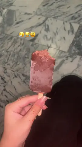 Love for icecream🤧in winter😭😂#creatorsearchinsight #trendingvideo#fypp#foryoupage❤️❤️ 