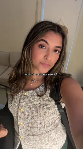 Reminder ur closet can be so versatile :)  #VSFashionShow #postgrad #nyclife #creatorevents #creatorunder5k 