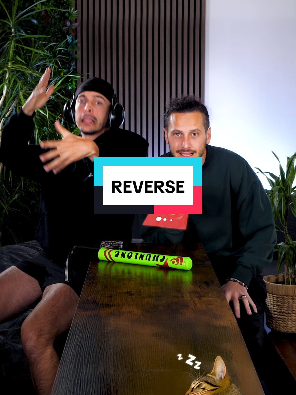 Proposez des musiques à faire en reverse ! 😄 ft. @MisterJo #reverse #challenge #edit #music #concept 