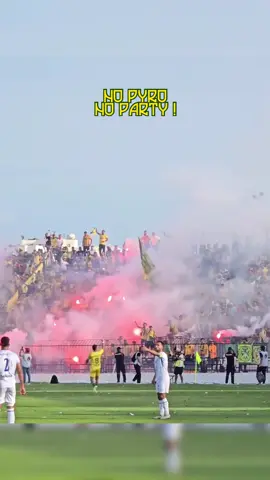 Craquage Curva Nord Kabylie 🔥( On Tour Tunisie,Sfax🇹🇳 )  #jsk #ultra #sfax #esm #nativi 