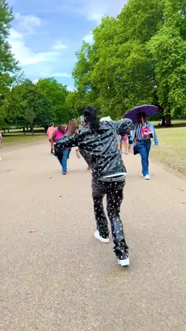 LONDON VIBES (Green Park) 🇬🇧🌟🔥 Its A Great Day To Dance Away! #fyp #vibes #swisher3x 