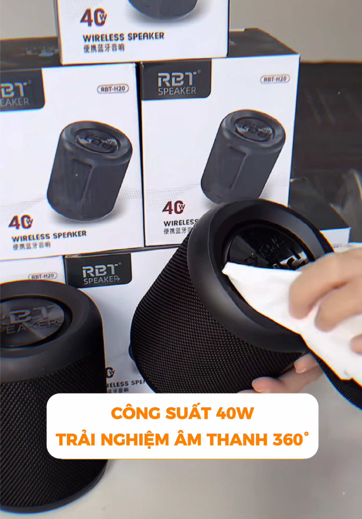 🔊 RBT H20 – Loa Bluetooth 40W, âm thanh 360° sống động, bass chắc nịch! Thiết kế nhỏ gọn, chống nước IPX6, pin 10 giờ nghe liên tục. Dù là tiệc ngoài trời, camping hay chill trong phòng – H20 đều “gánh” được hết 💪 #rbt #rbtH20 #loaBluetooth #loaNgoaiTroi #loaCongSuatLon     
