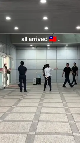 all arrived 🇹🇼 . #DEADLINE_IN_KAOHSIUNG #LISA #JENNIE #ROSÉ #JISOO 